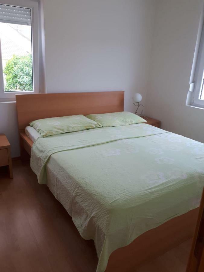 Apartmani Kuzmic Vrsi Εξωτερικό φωτογραφία